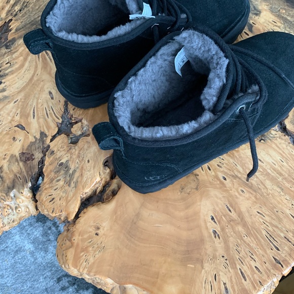 Men’s UGG Black Boots - Picture 3 of 4